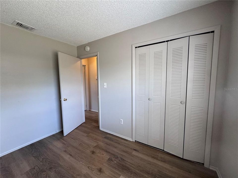 В аренду: $1,795 (3 спален, 2 ванн, 1025 Квадратных фут)
