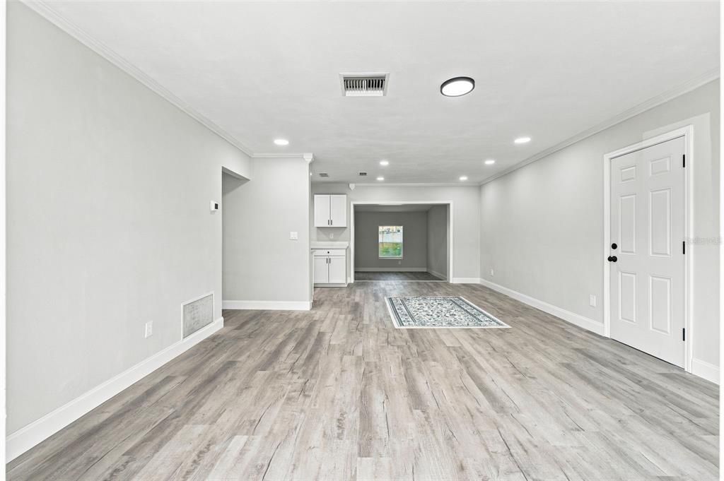 En Venta: $259,800 (3 camas, 2 baños, 1175 Pies cuadrados)