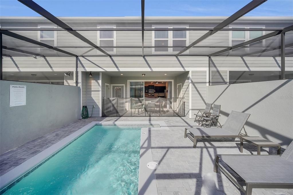 For Sale: $499,000 (5 beds, 4 baths, 2293 Square Feet)