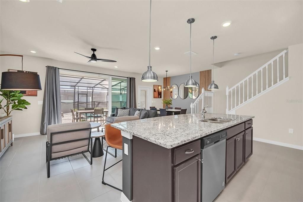 For Sale: $499,000 (5 beds, 4 baths, 2293 Square Feet)