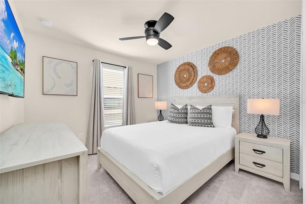 For Sale: $499,000 (5 beds, 4 baths, 2293 Square Feet)