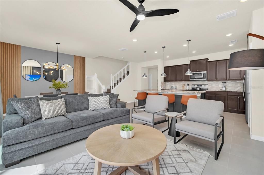 For Sale: $499,000 (5 beds, 4 baths, 2293 Square Feet)