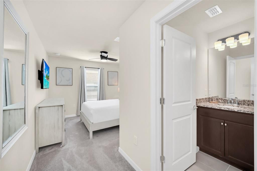 For Sale: $499,000 (5 beds, 4 baths, 2293 Square Feet)