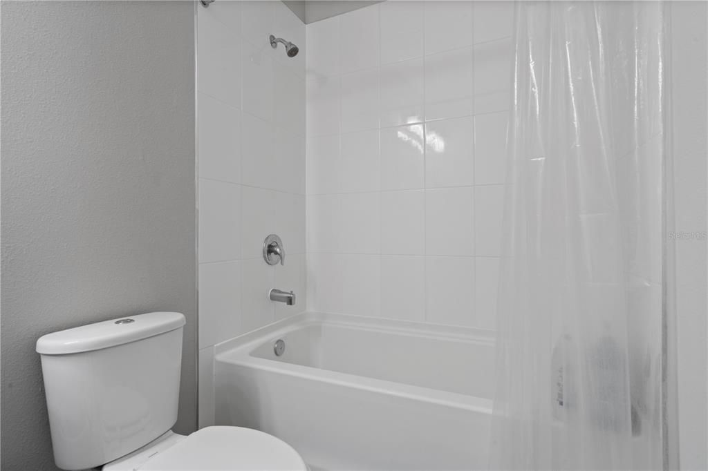 В аренду: $3,300 (3 спален, 2 ванн, 2062 Квадратных фут)