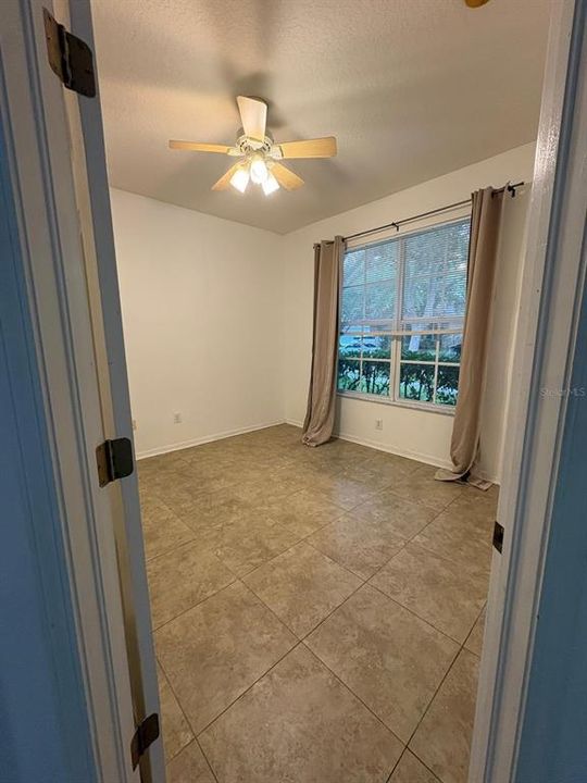 For Rent: $2,550 (4 beds, 2 baths, 1957 Square Feet)