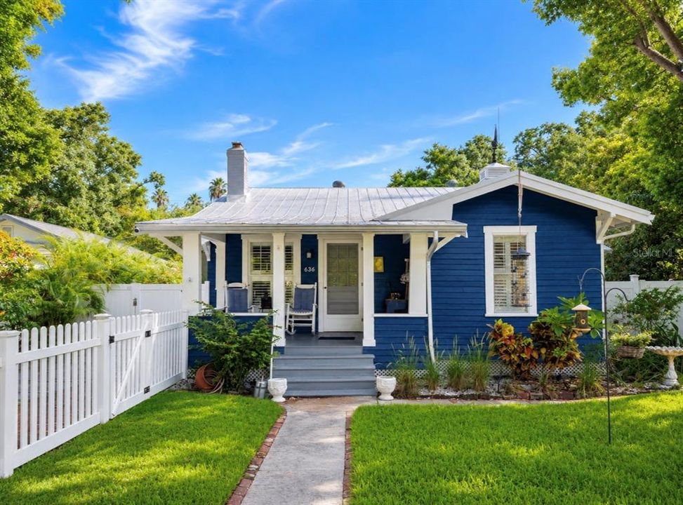 For Sale: $1,650,000 (4 beds, 3 baths, 2212 Square Feet)