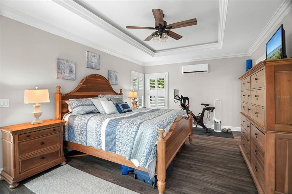 For Sale: $1,650,000 (4 beds, 3 baths, 2212 Square Feet)