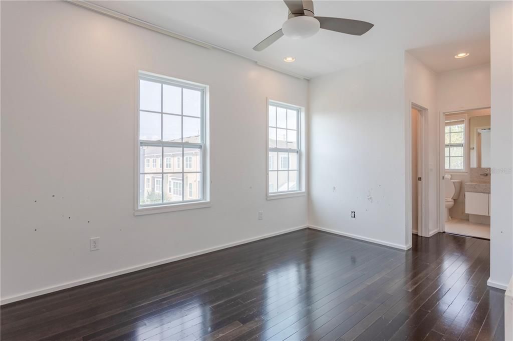 For Sale: $450,000 (4 beds, 3 baths, 2282 Square Feet)