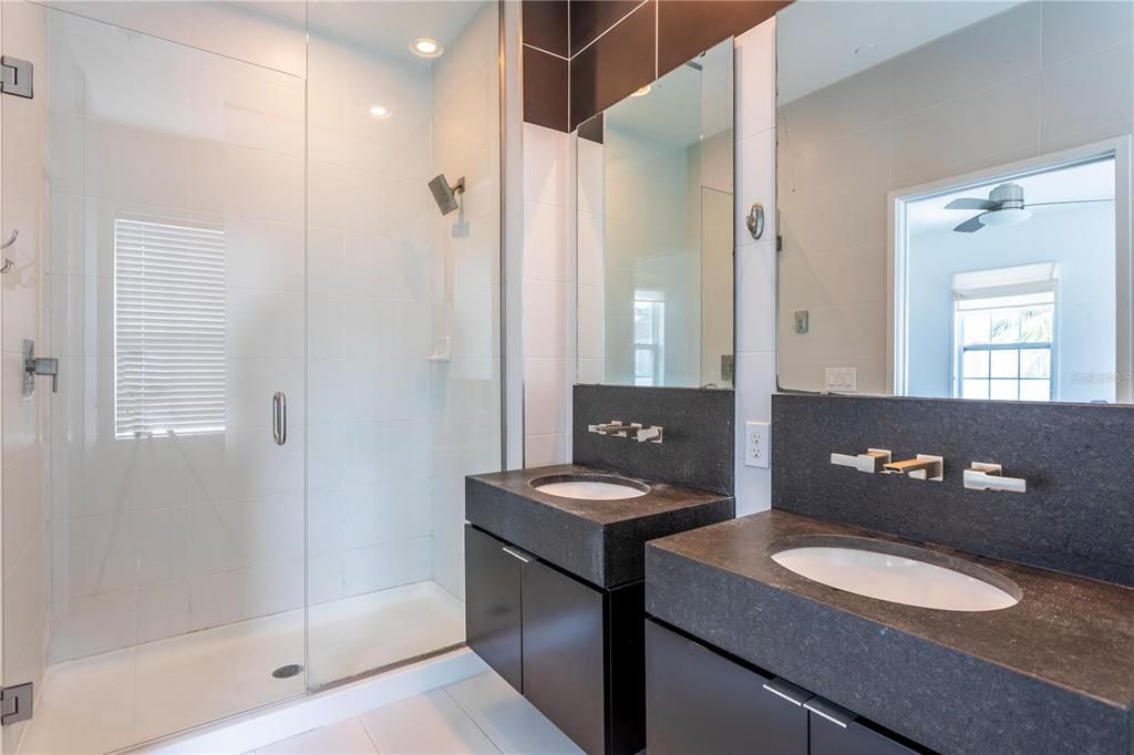 For Sale: $450,000 (4 beds, 3 baths, 2282 Square Feet)