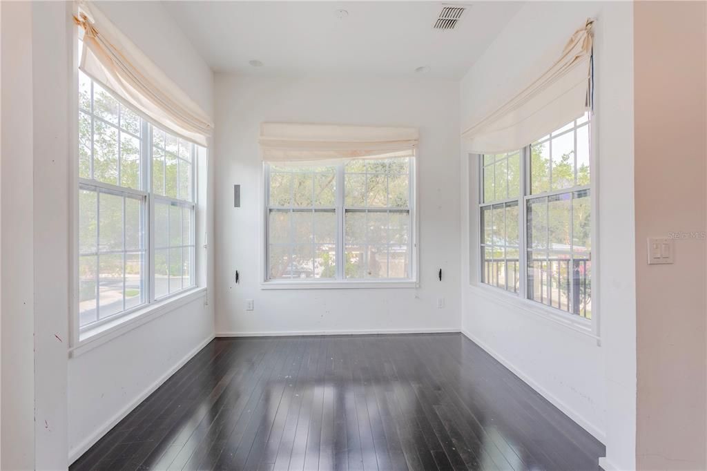 For Sale: $450,000 (4 beds, 3 baths, 2282 Square Feet)