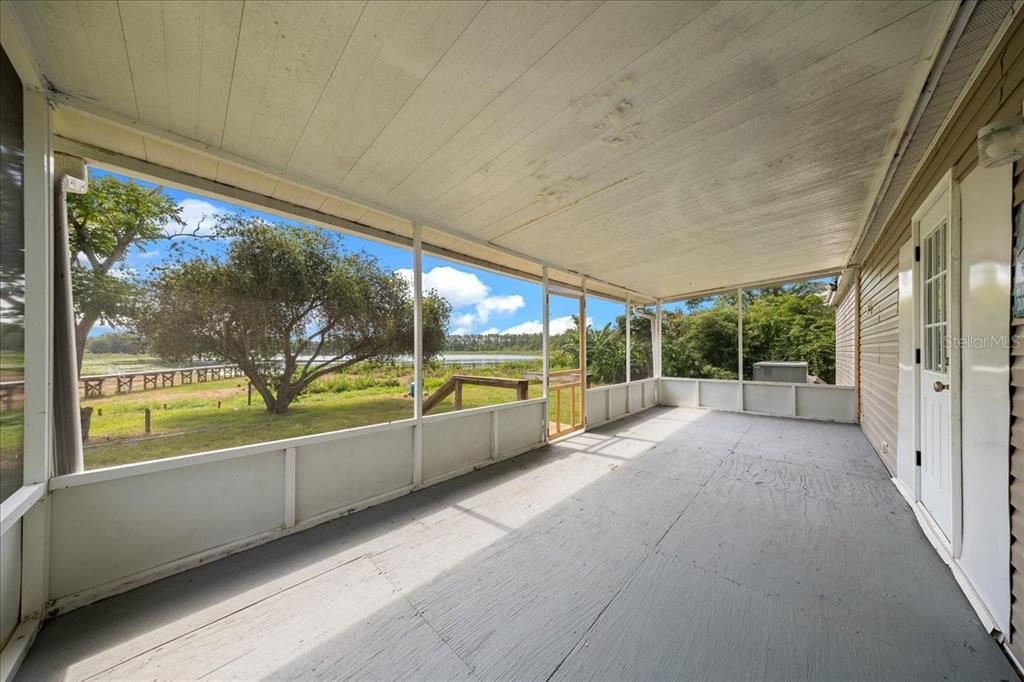 For Sale: $180,000 (3 beds, 2 baths, 1248 Square Feet)