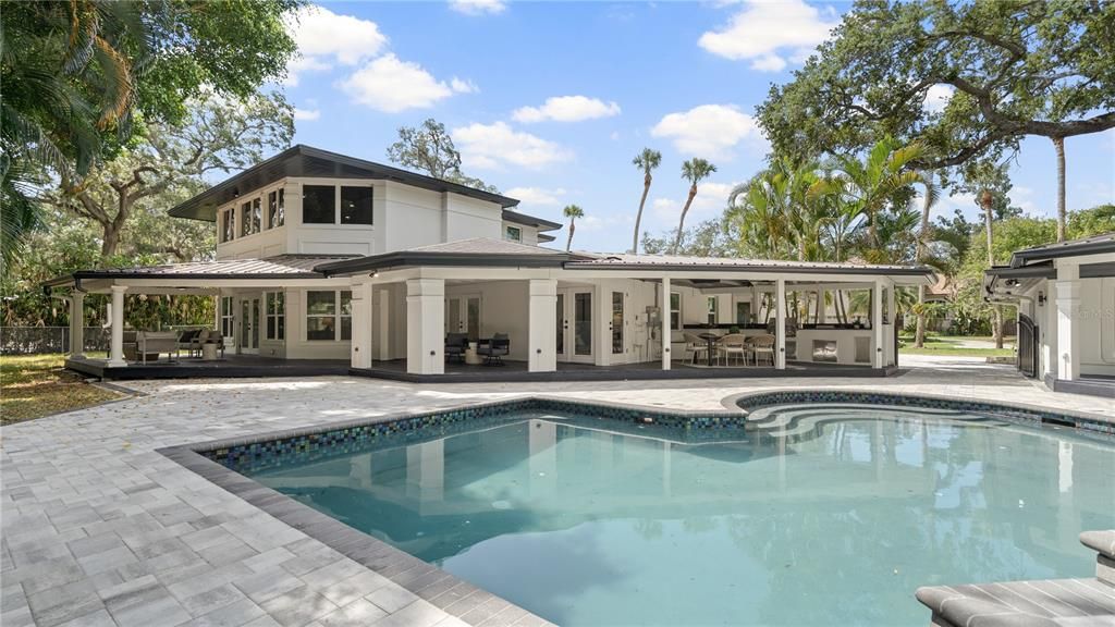 En Venta: $2,349,990 (5 camas, 5 baños, 4717 Pies cuadrados)