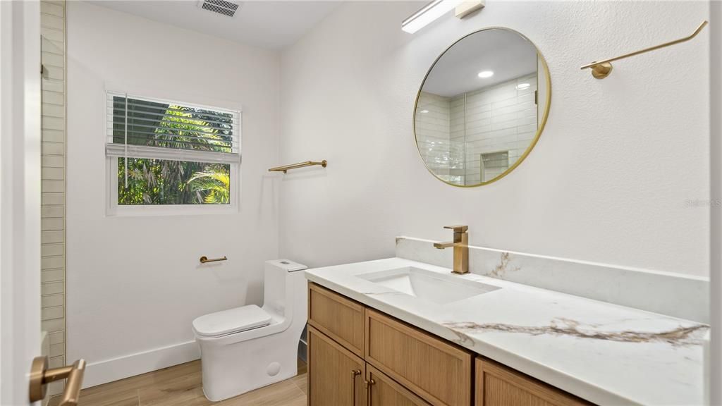 En Venta: $2,349,990 (5 camas, 5 baños, 4717 Pies cuadrados)