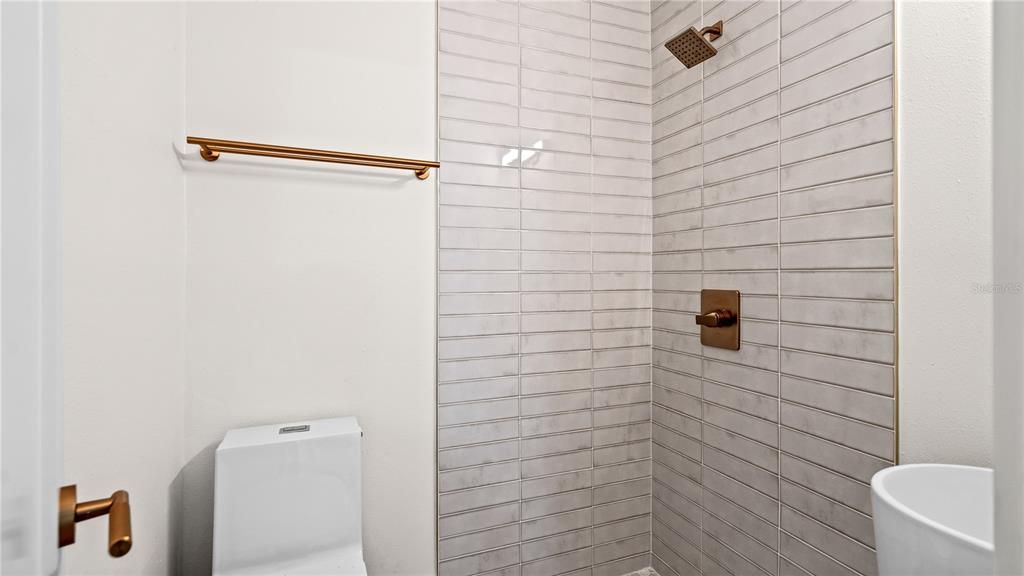 En Venta: $2,349,990 (5 camas, 5 baños, 4717 Pies cuadrados)