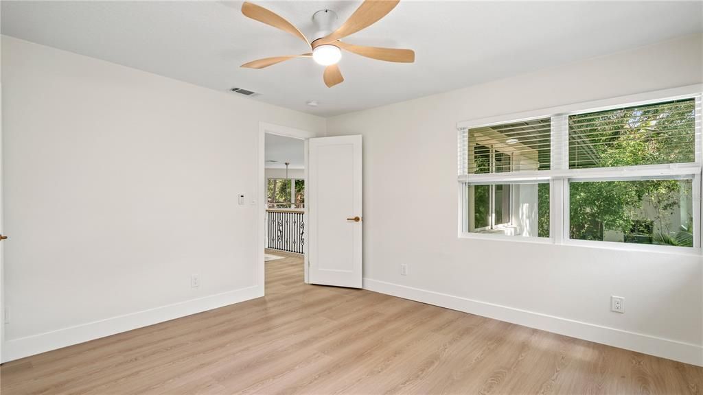 En Venta: $2,349,990 (5 camas, 5 baños, 4717 Pies cuadrados)