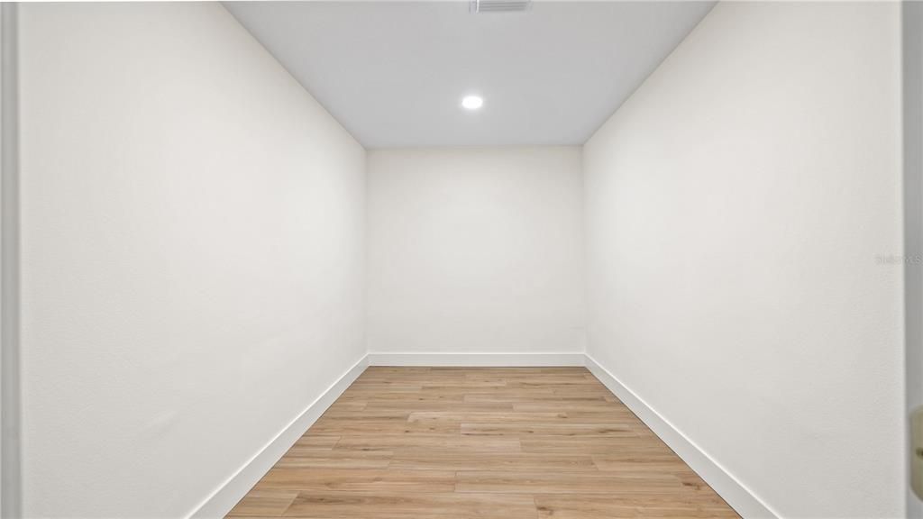 En Venta: $2,349,990 (5 camas, 5 baños, 4717 Pies cuadrados)
