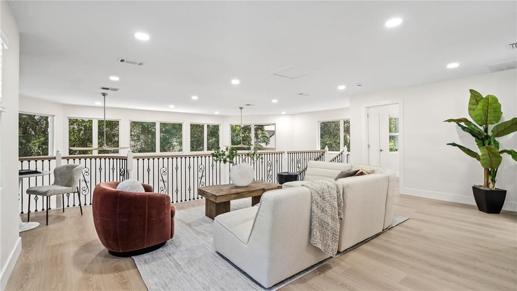 En Venta: $2,349,990 (5 camas, 5 baños, 4717 Pies cuadrados)