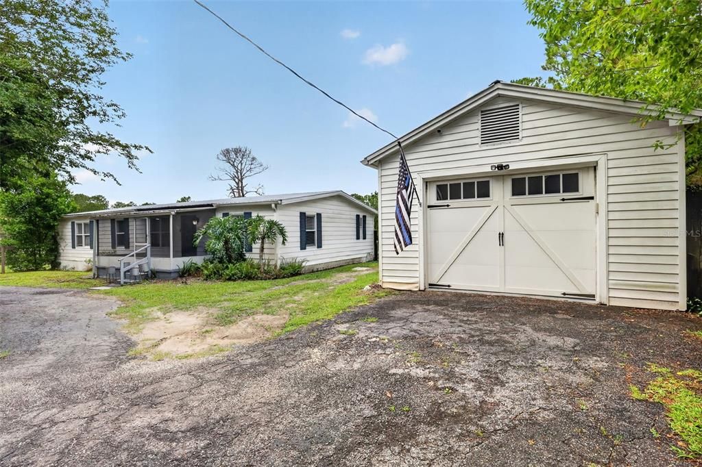 For Sale: $339,000 (3 beds, 2 baths, 1568 Square Feet)
