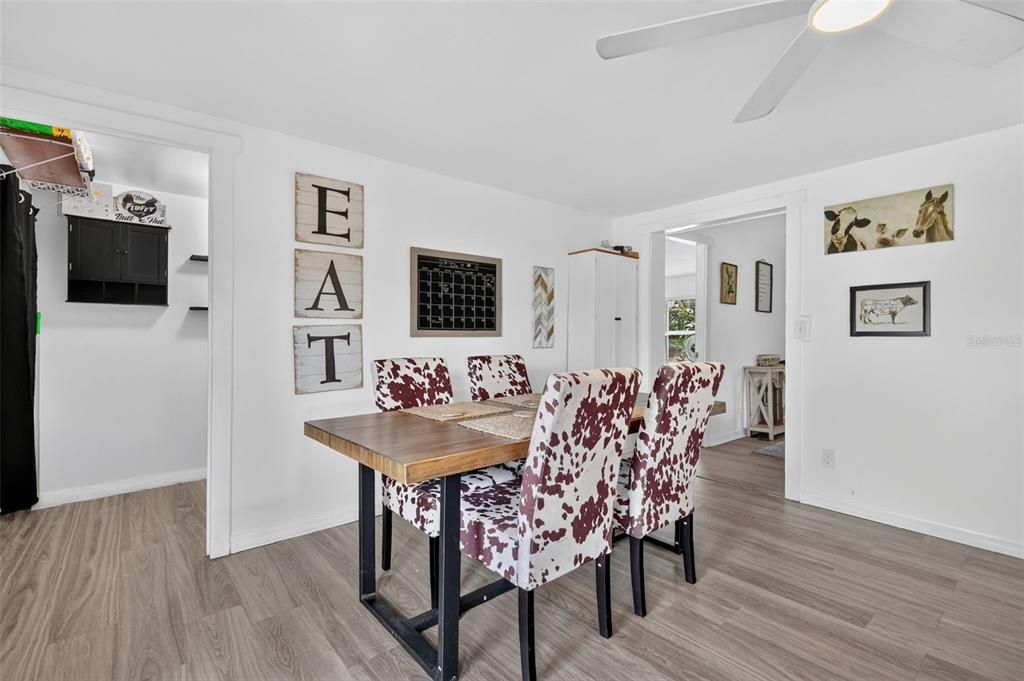 For Sale: $339,000 (3 beds, 2 baths, 1568 Square Feet)