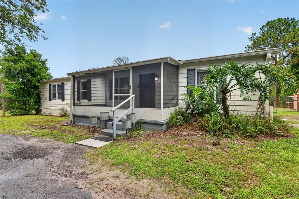 For Sale: $339,000 (3 beds, 2 baths, 1568 Square Feet)
