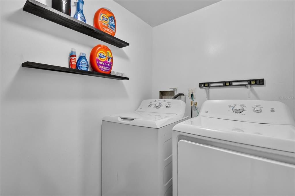For Sale: $339,000 (3 beds, 2 baths, 1568 Square Feet)