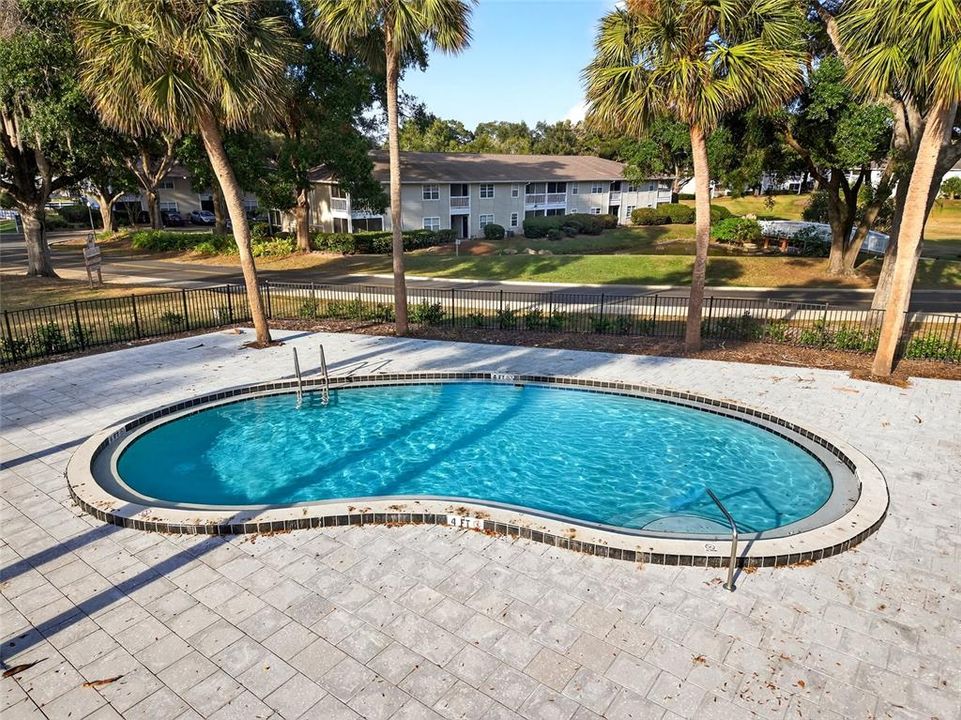 For Sale: $144,900 (2 beds, 2 baths, 1176 Square Feet)