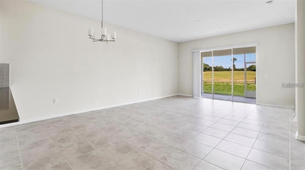 For Sale: $285,000 (2 beds, 2 baths, 1388 Square Feet)