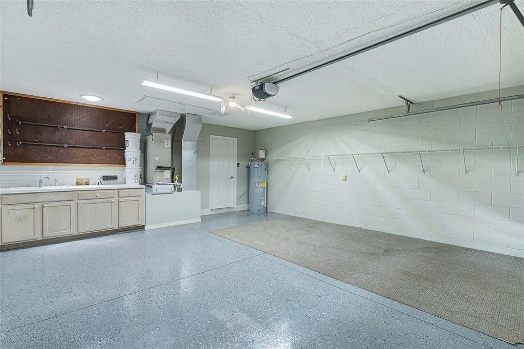 На продажу: $389,900 (3 спален, 2 ванн, 1404 Квадратных фут)
