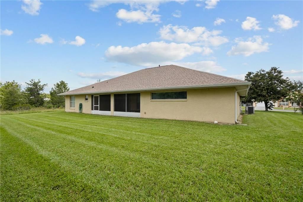 En Venta: $349,900 (4 camas, 3 baños, 2570 Pies cuadrados)