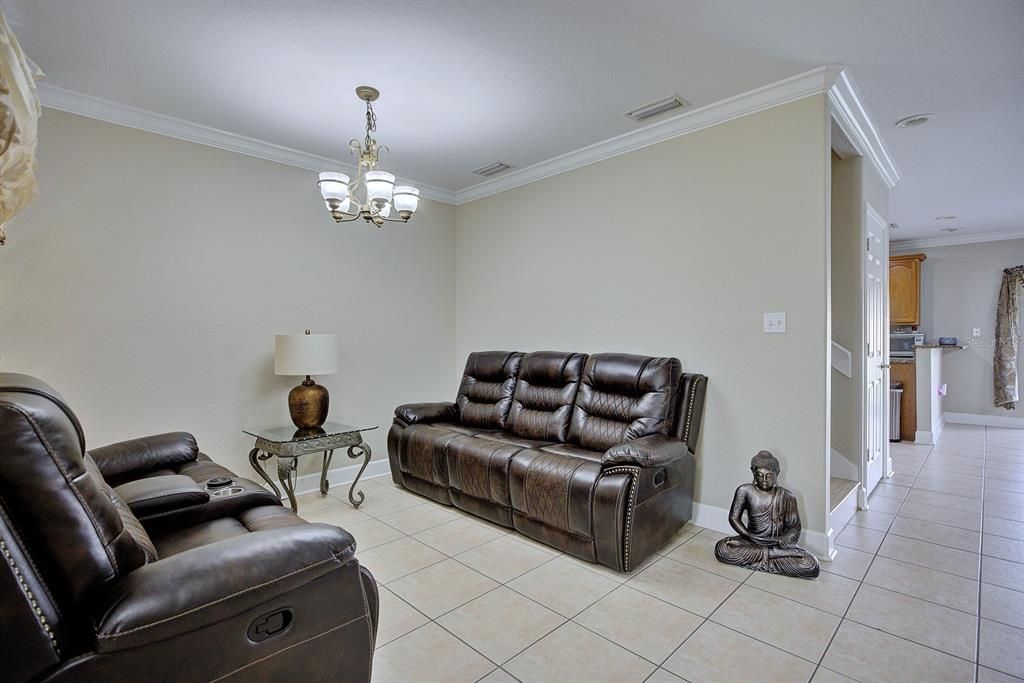 For Sale: $279,000 (3 beds, 2 baths, 1924 Square Feet)