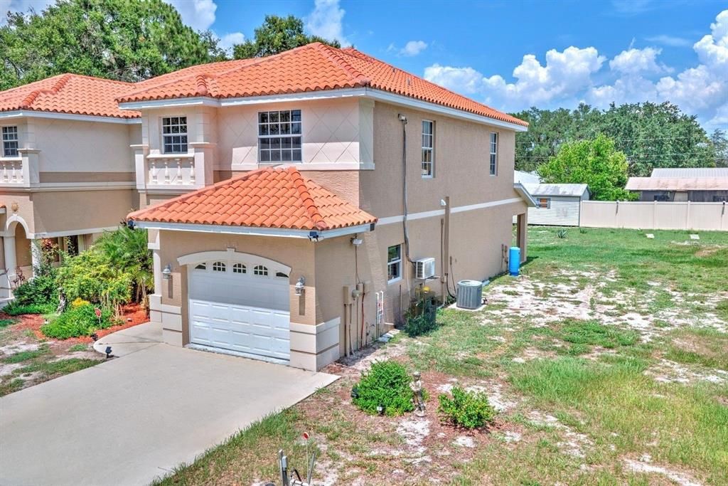 For Sale: $279,000 (3 beds, 2 baths, 1924 Square Feet)