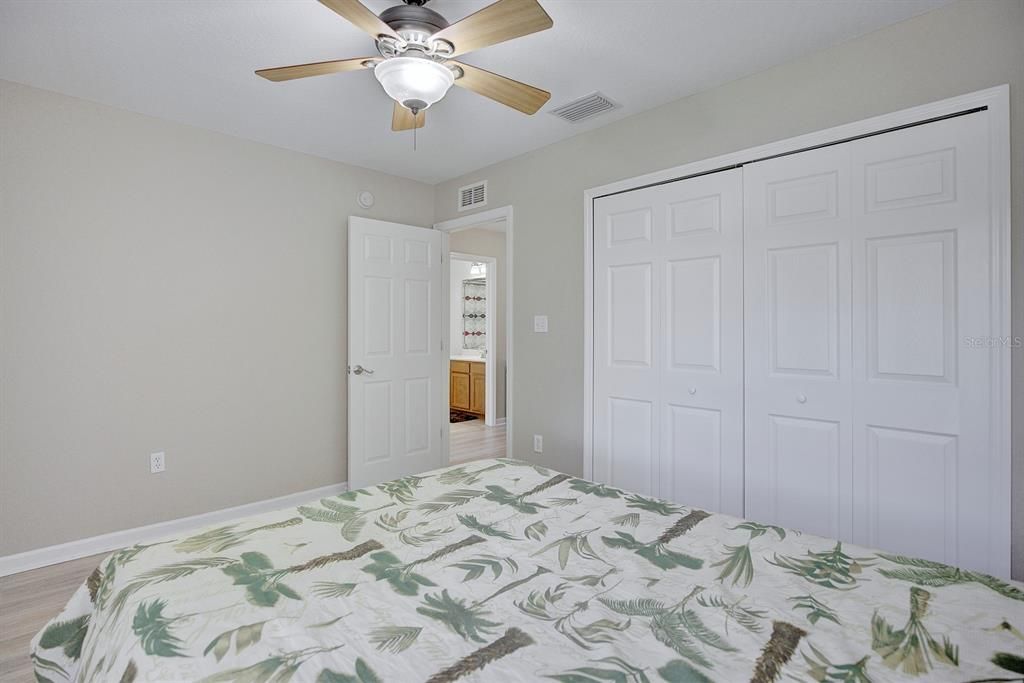 For Sale: $279,000 (3 beds, 2 baths, 1924 Square Feet)