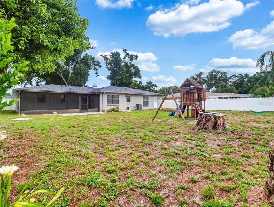 For Sale: $475,000 (3 beds, 2 baths, 1691 Square Feet)