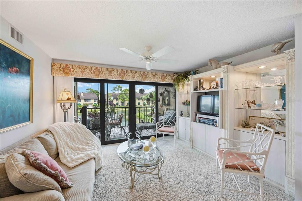 В аренду: $3,800 (2 спален, 2 ванн, 1232 Квадратных фут)
