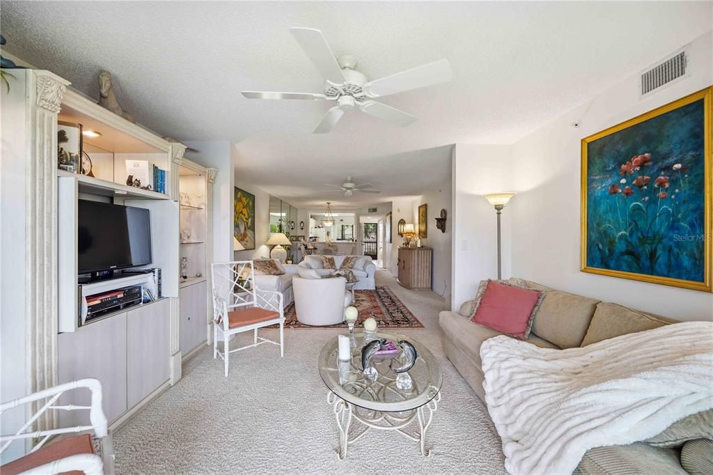 В аренду: $3,800 (2 спален, 2 ванн, 1232 Квадратных фут)