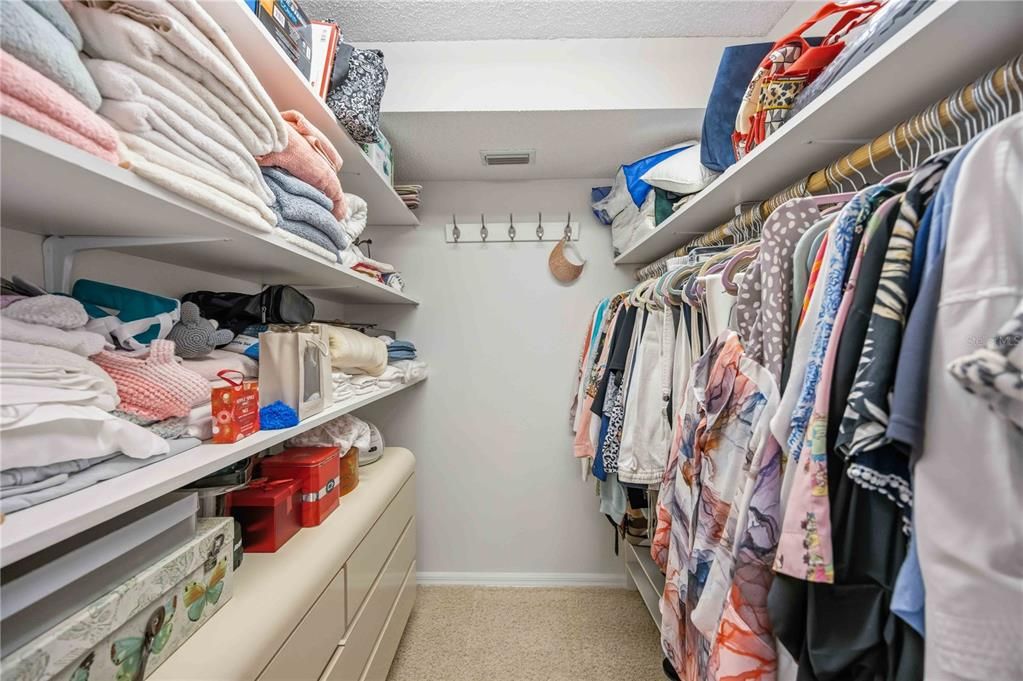 В аренду: $3,800 (2 спален, 2 ванн, 1232 Квадратных фут)