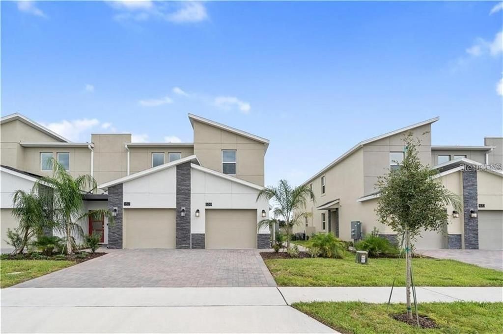 En Venta: $285,000 (2 camas, 2 baños, 1388 Pies cuadrados)