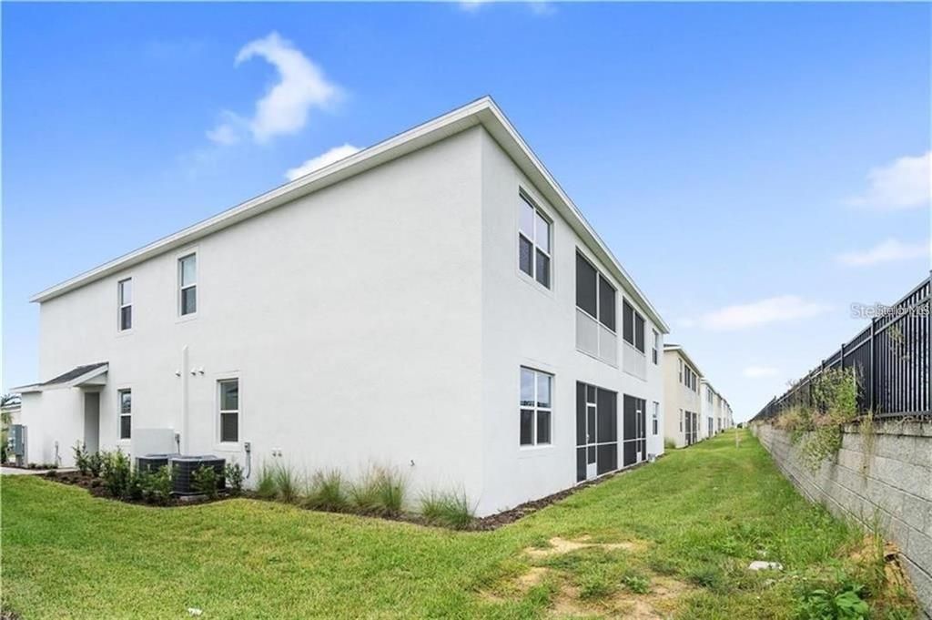 En Venta: $285,000 (2 camas, 2 baños, 1388 Pies cuadrados)