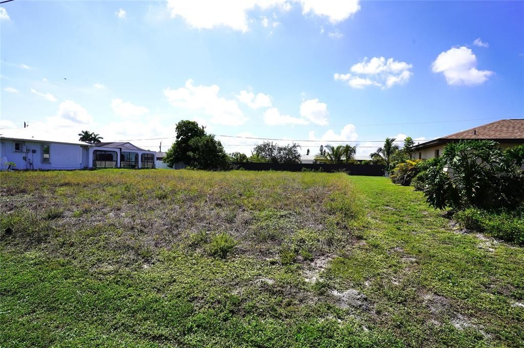 На продажу: $15,500 (0.23 acres)