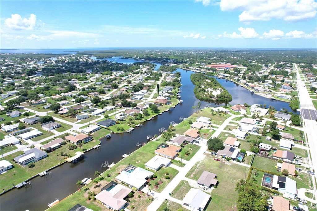 На продажу: $15,500 (0.23 acres)