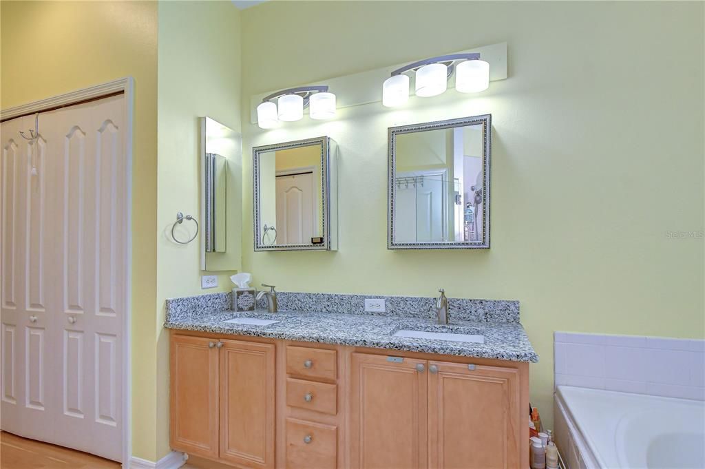 En Venta: $375,000 (3 camas, 2 baños, 1760 Pies cuadrados)