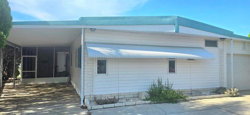 For Sale: $379,900 (2 beds, 2 baths, 1296 Square Feet)