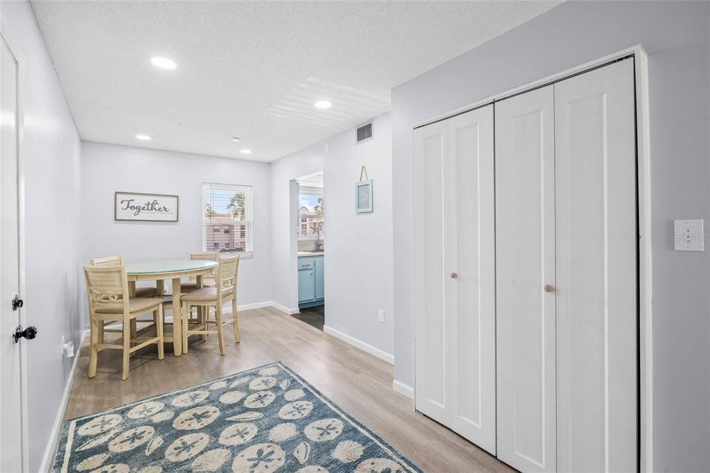For Sale: $135,000 (2 beds, 1 baths, 925 Square Feet)