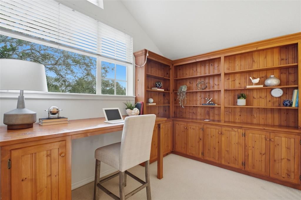 For Sale: $925,000 (3 beds, 3 baths, 2648 Square Feet)