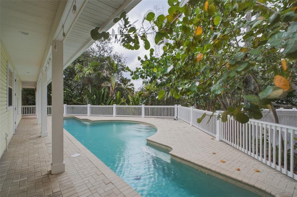 For Sale: $925,000 (3 beds, 3 baths, 2648 Square Feet)
