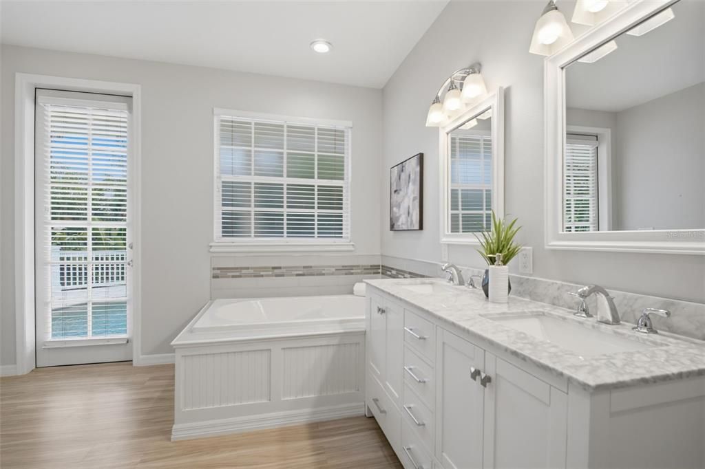 For Sale: $925,000 (3 beds, 3 baths, 2648 Square Feet)
