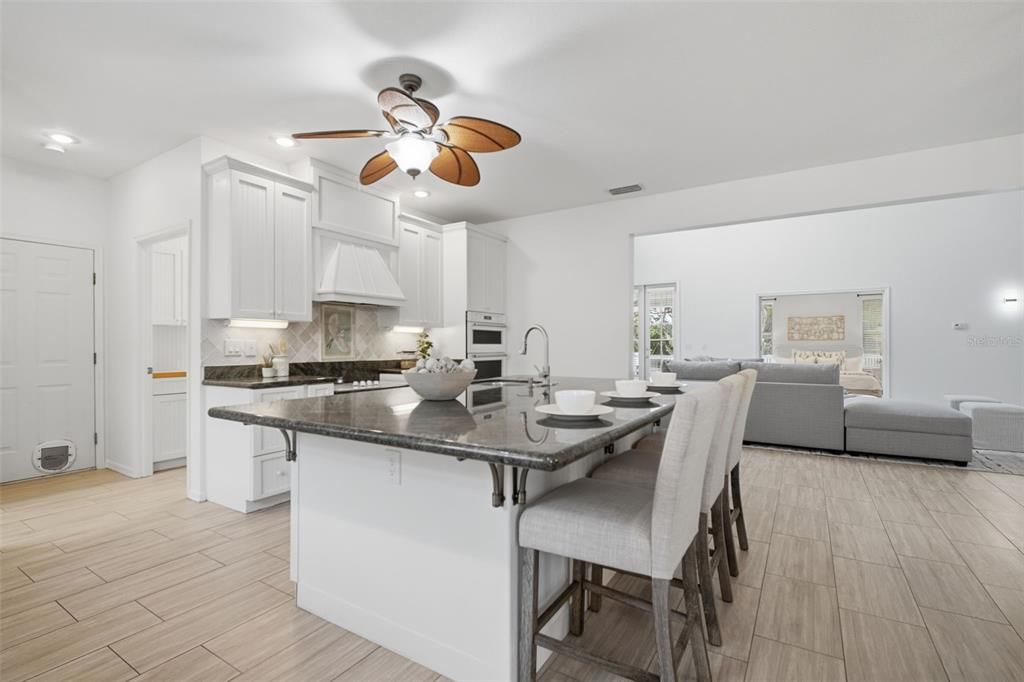 For Sale: $925,000 (3 beds, 3 baths, 2648 Square Feet)