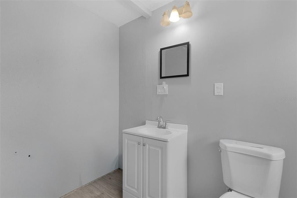 На продажу: $599,999 (3 спален, 2 ванн, 1360 Квадратных фут)