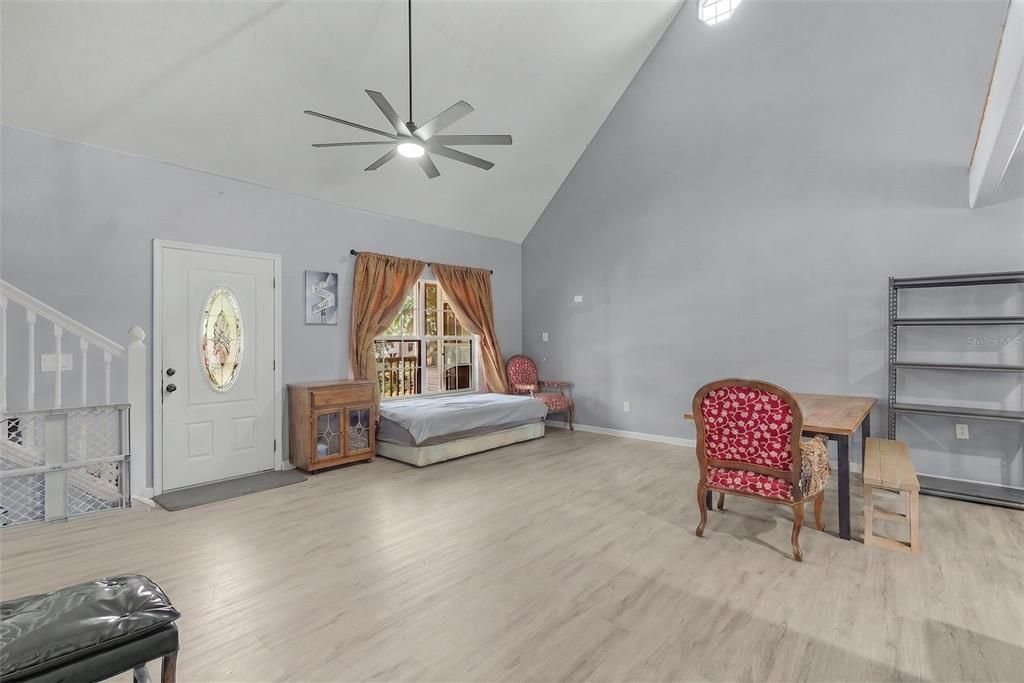 На продажу: $599,999 (3 спален, 2 ванн, 1360 Квадратных фут)