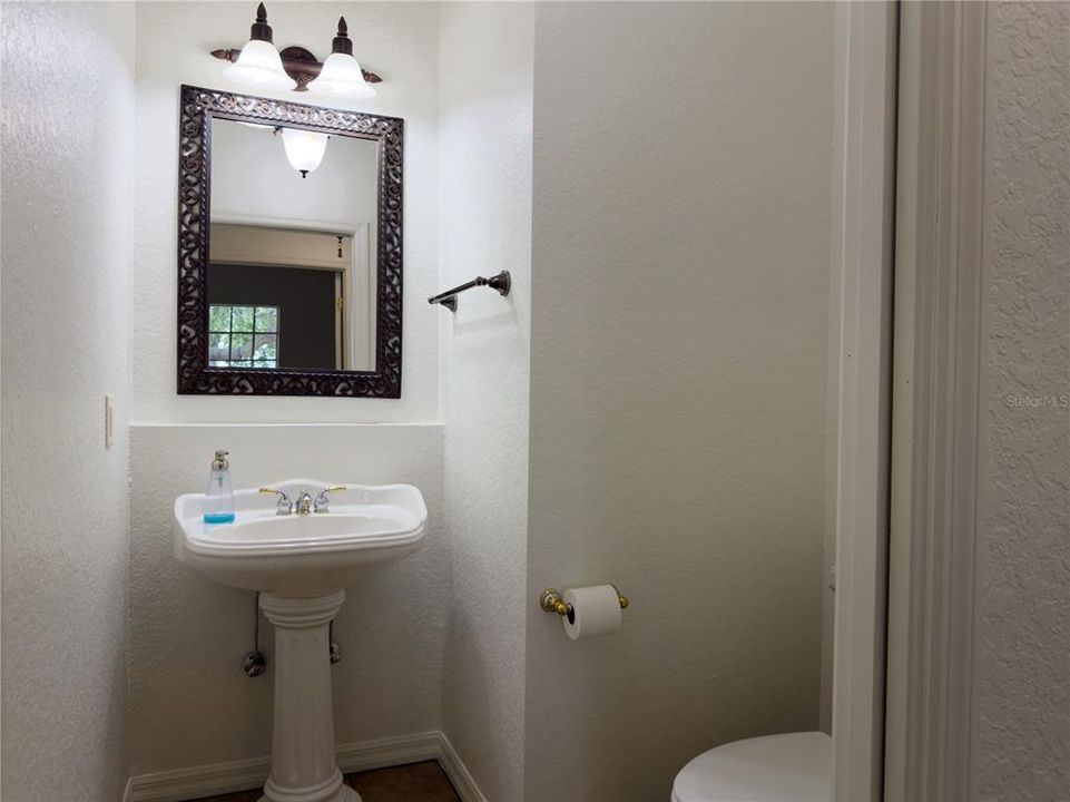 For Sale: $1,600,000 (5 beds, 3 baths, 3596 Square Feet)